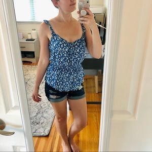 🎉 HOST PICK 🎉 Blue Floral Tank Top
